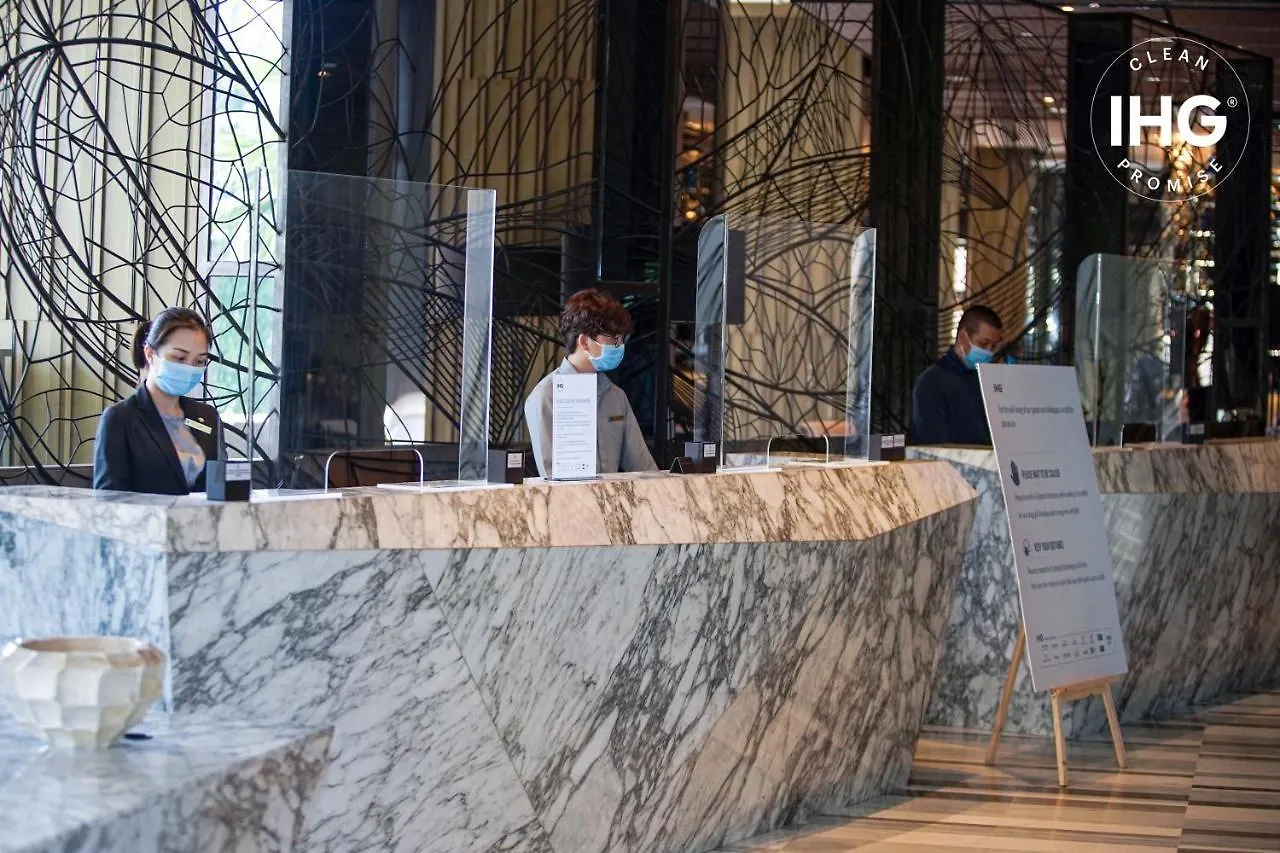 Intercontinental Nha Trang By Ihg Hotel Resort